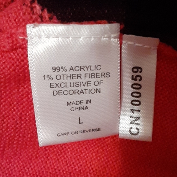 New York & Company v-neck sweater - Picture 8 of 11